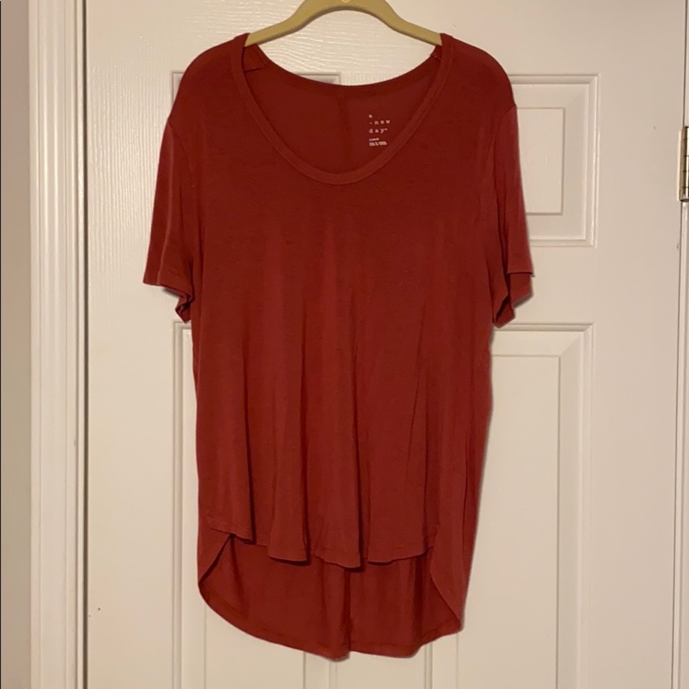 A new day basic tee